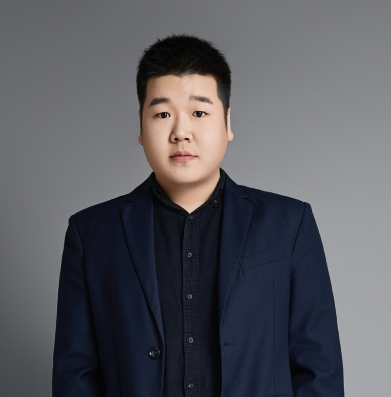 村头游泳被狗咬